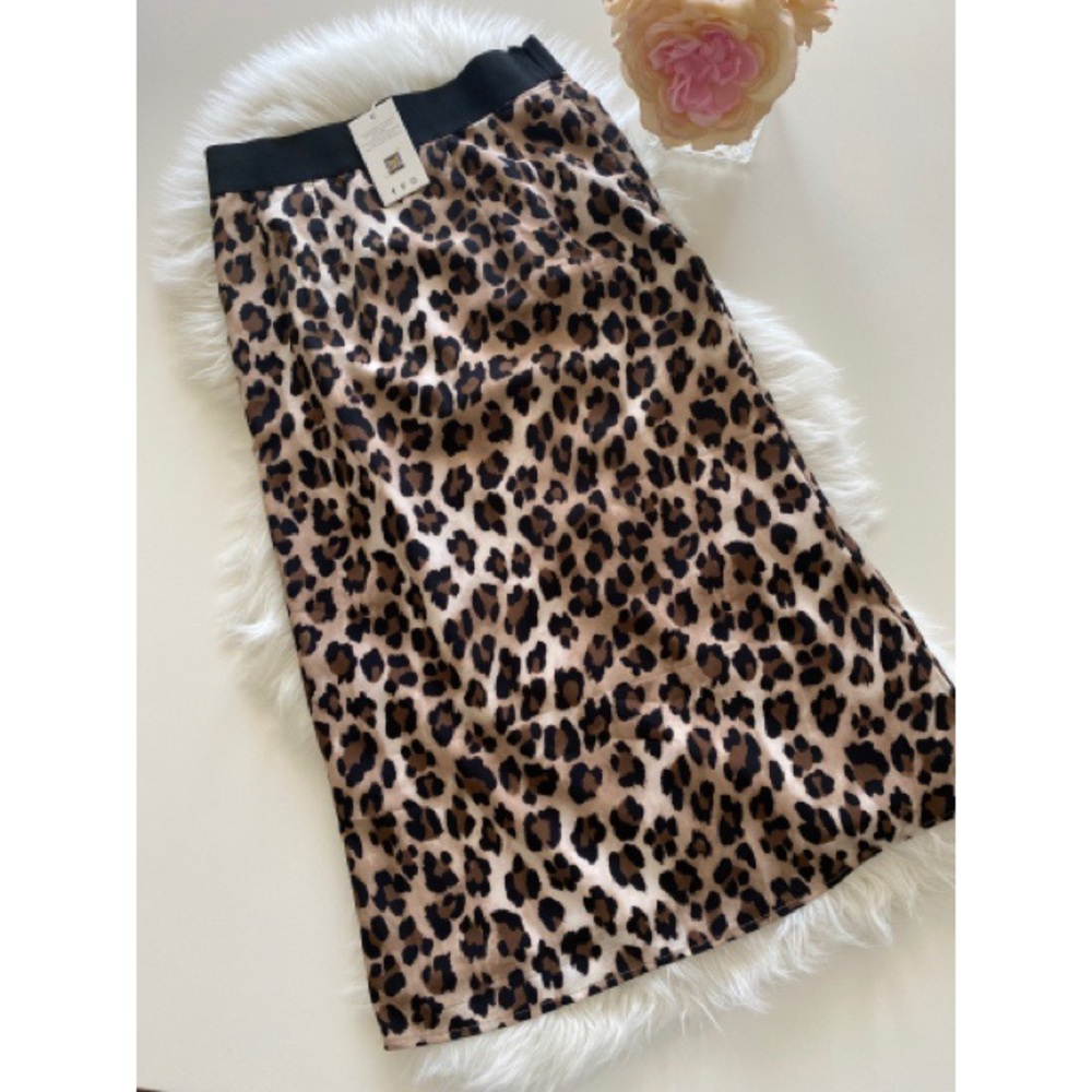 NWT Grace Karin midi leopard print skirt